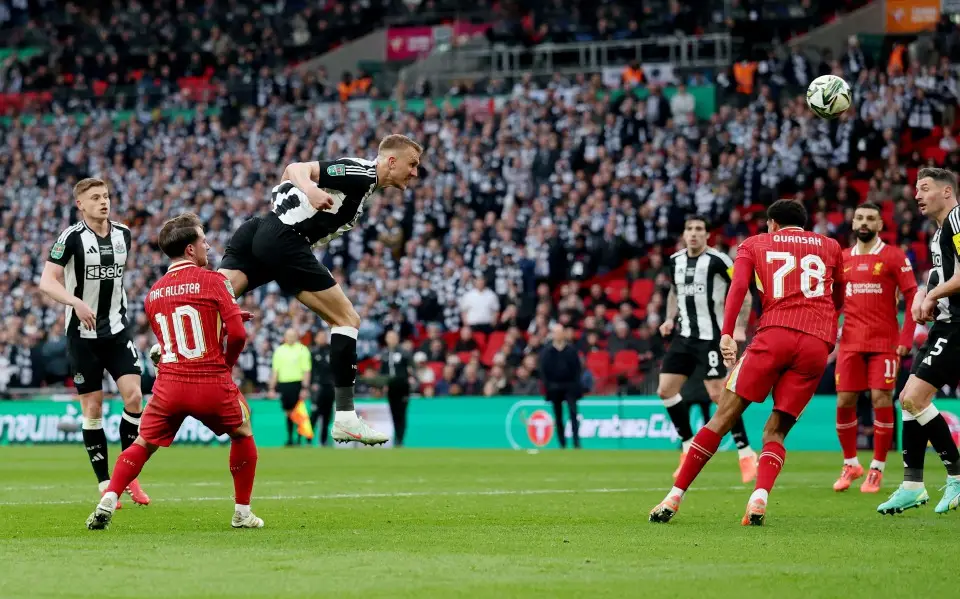 Newcastle dan Liverpool 