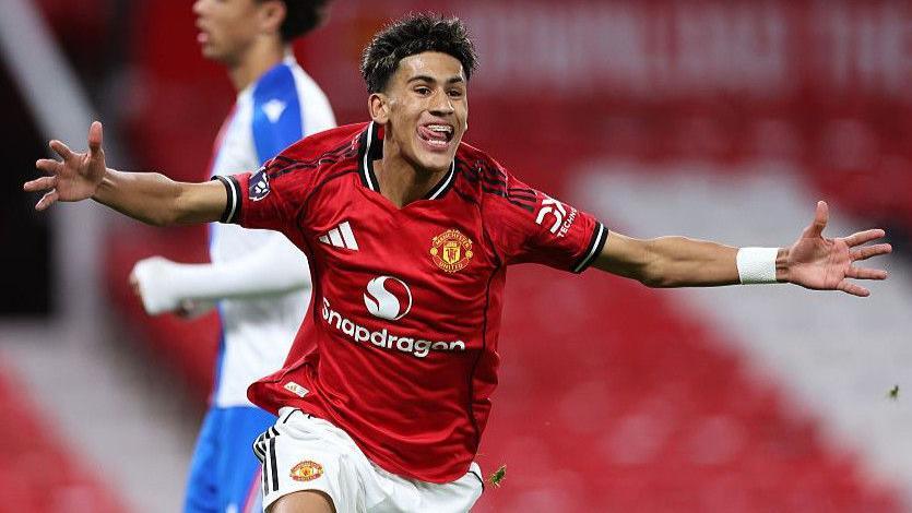 Bintang Muda JJ Gabriel di Ambang Tinggalkan Man United